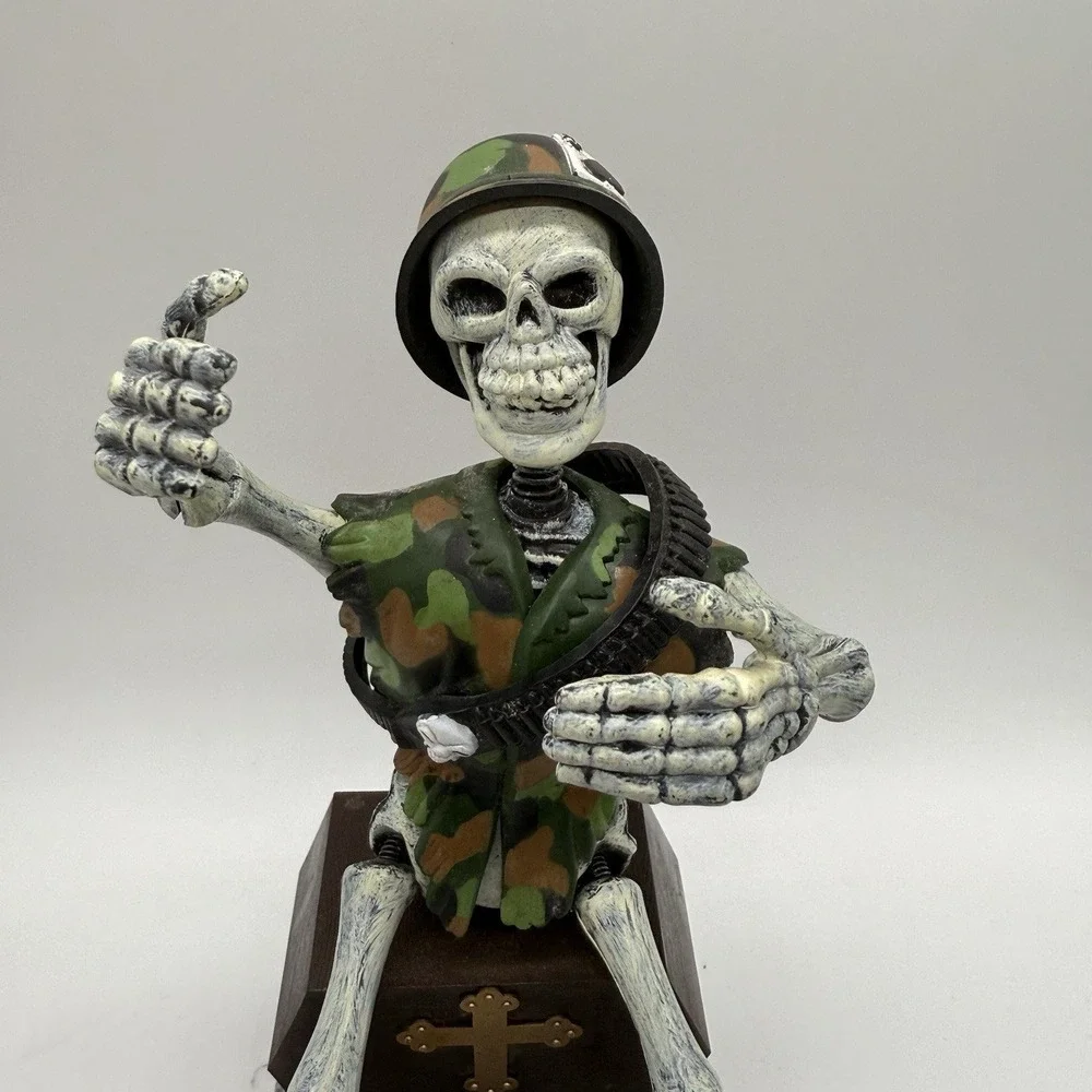 Funrise Boogie Bones Dancing Singing Soldier Ace Spades Skeleton Halloween W Box